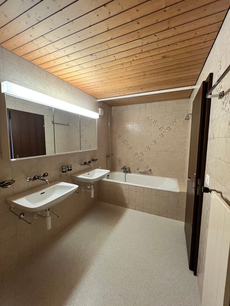 Charmante 4-Zimmer-Maisonette-Wohnung in Wichtrach (18)