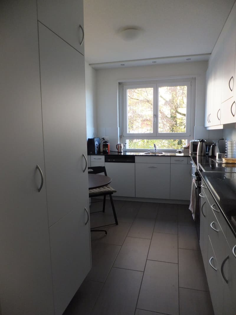 Moderne 3.5-Zimmerwohnung im beliebten Schosshalden-Quartier (3)