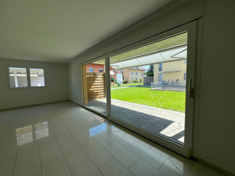 Moderne 3-Zimmer-Wohnung mit Garten und ESH Parkplatz in ruhiger Umgebung (4)