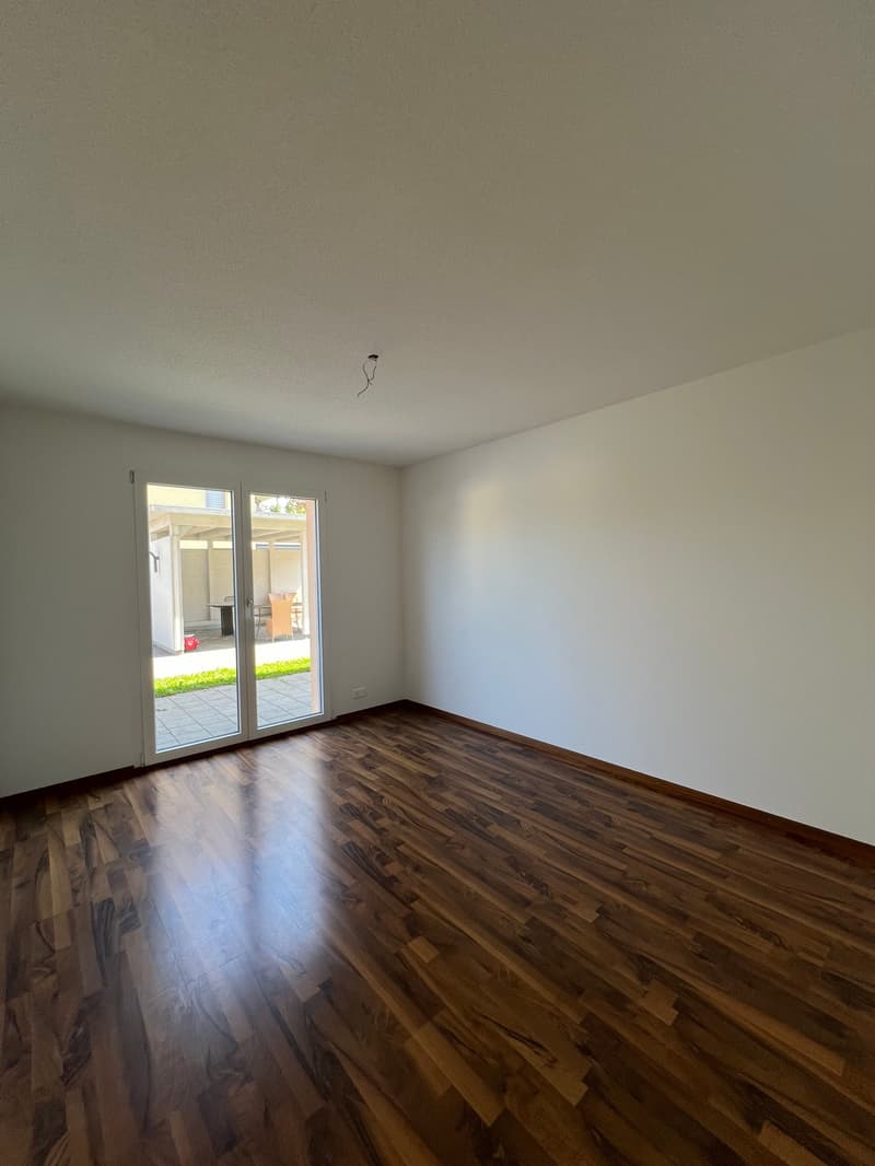 Moderne 3-Zimmer-Wohnung mit Garten und ESH Parkplatz in ruhiger Umgebung (5)