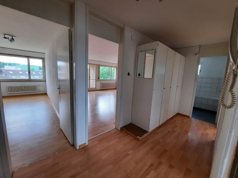 Preiswerte 4.5 Zimmerwohnung in Huttwil 2.OG (6)
