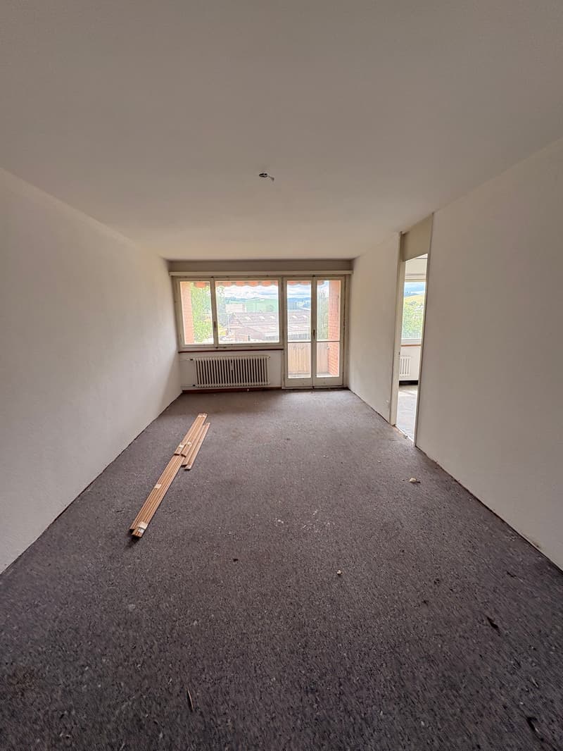 Preiswerte 2.5 Zimmerwohnung mit Balkon (2)