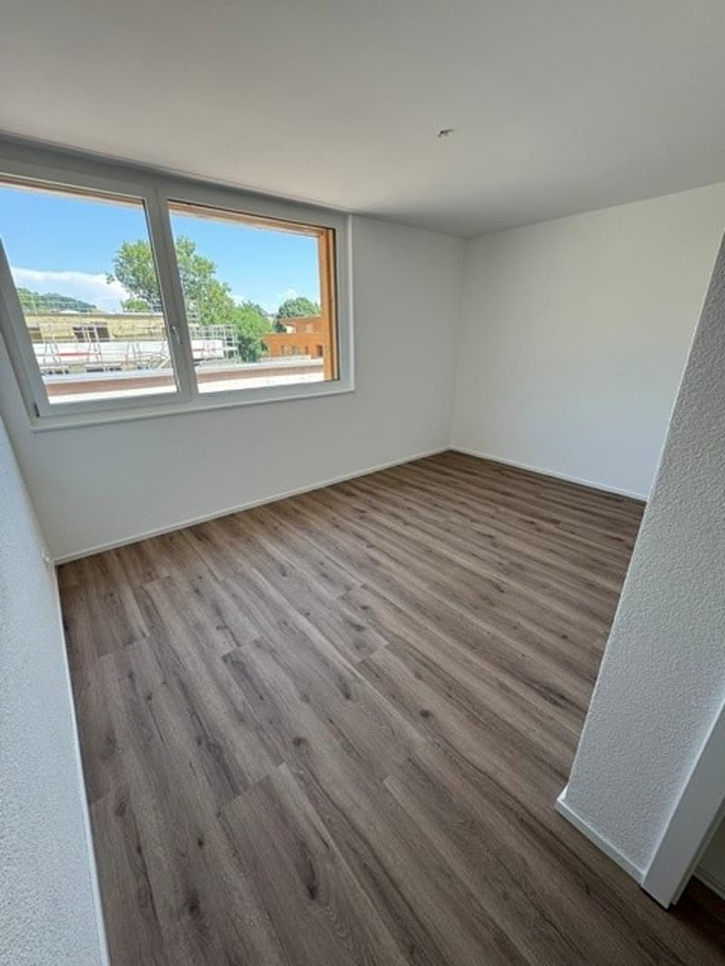 Charmante 3.5-Zimmer-Attikawohnung in Huttwil, grosser Balkon, Neubau Erstbezug (11)