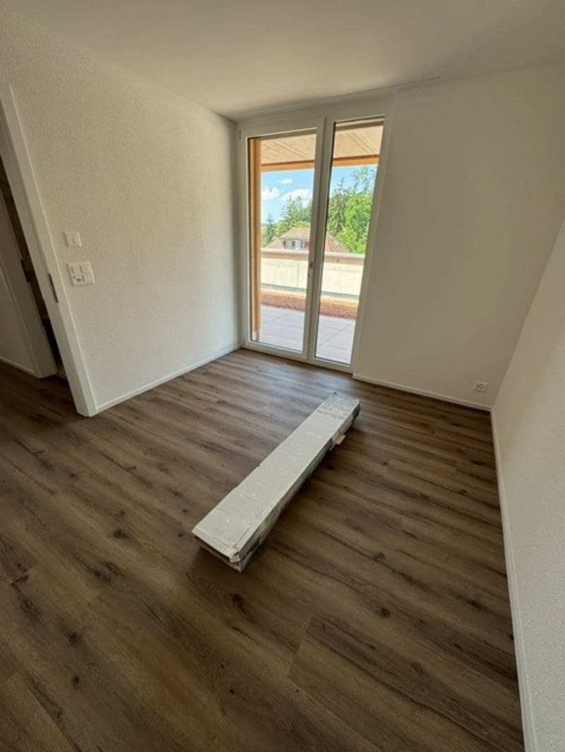 Charmante 3.5-Zimmer-Attikawohnung in Huttwil, grosser Balkon, Neubau Erstbezug (10)