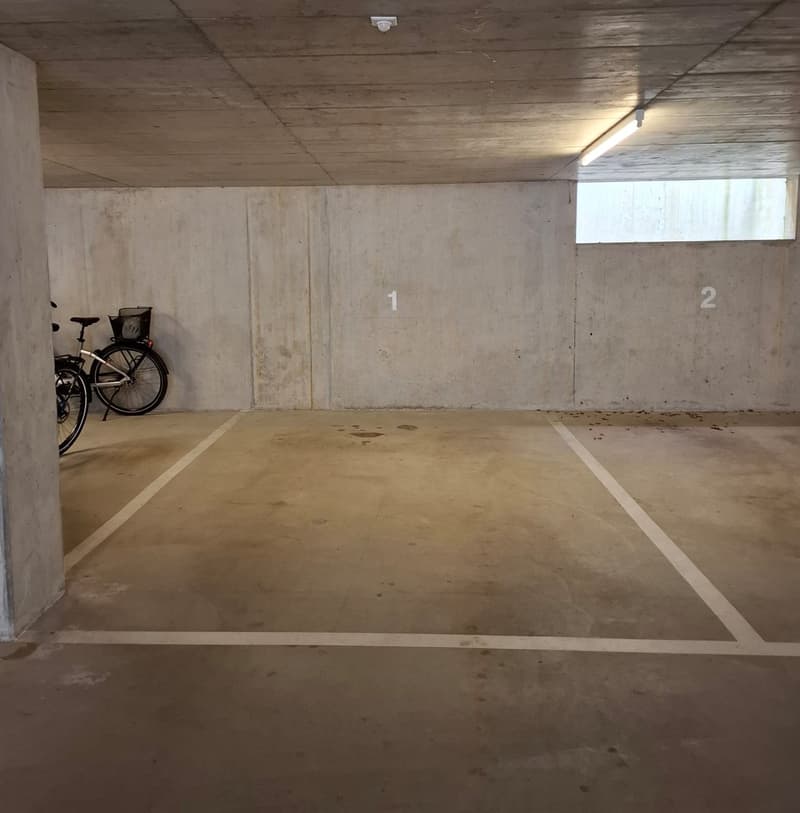 Einstellhallenplatz (2)