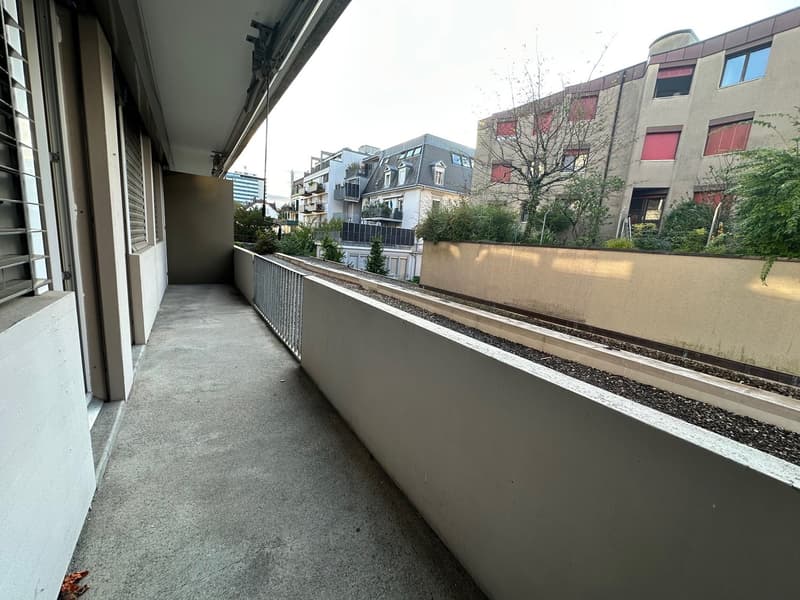 Appartamento moderno ristrutturato 3 locali con balcone (6)