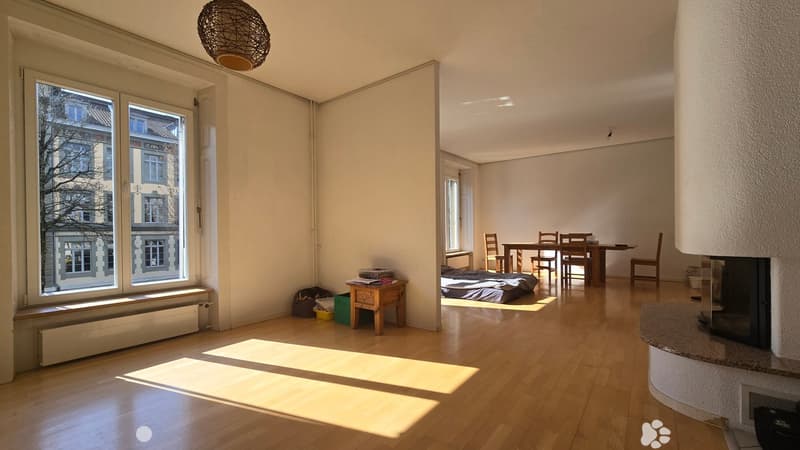 Wohnzimmer mit Kamin