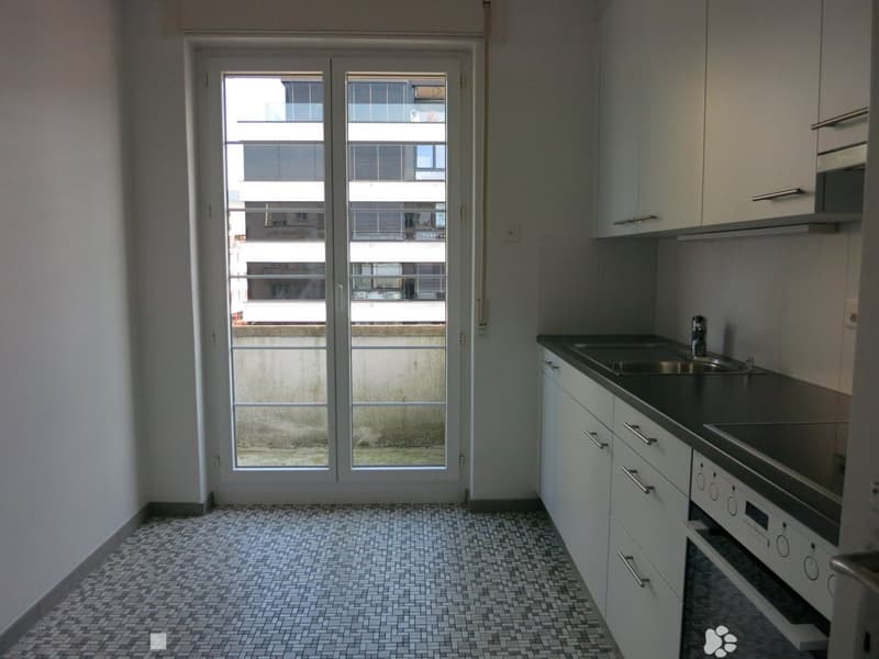 Küche mit Balkon