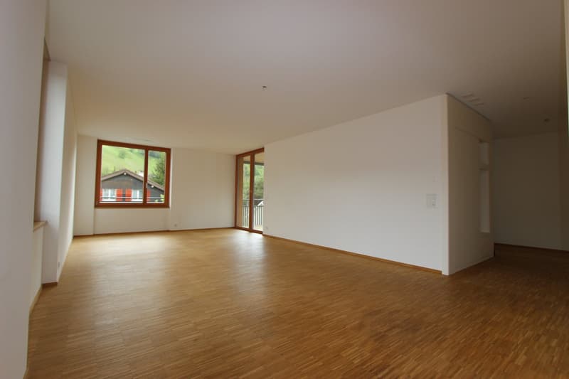 Moderne 2.5-Zimmer-Wohnung mit Balkon (6)