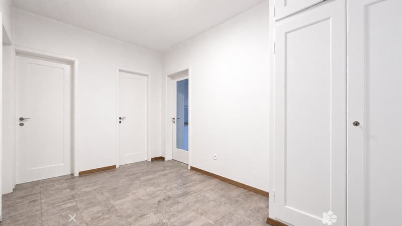 Korridor mit Einbauschrank