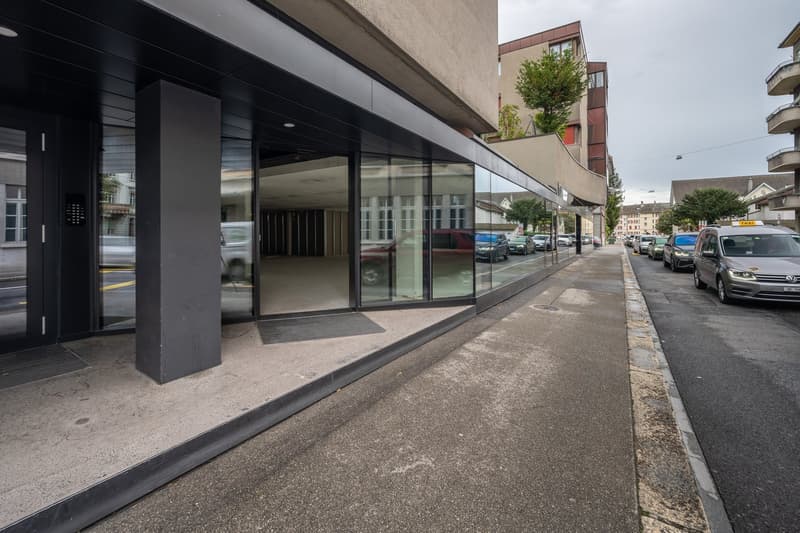 Attraktive Gewerbefläche im Erdgeschoss / Local commercial attrayant au rez-de-chaussée (6)