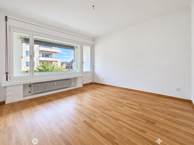 Schlafzimmer mit Balkon