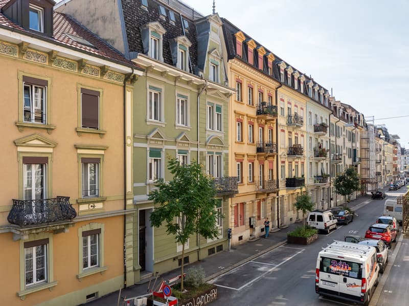 Aussenparkplatz in Biel (1)