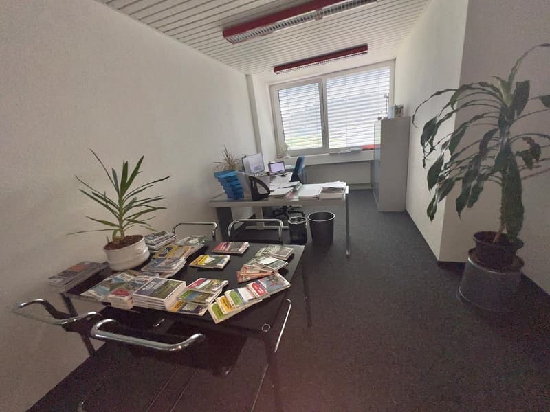 Hintere Büros - Zwischenraum - Büro links (Süd-Ost)