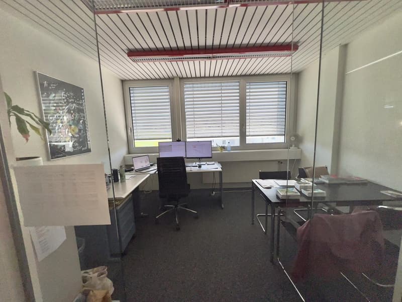 Hintere Büros - Zwischenraum - Büro mittig (Süd-Ost)