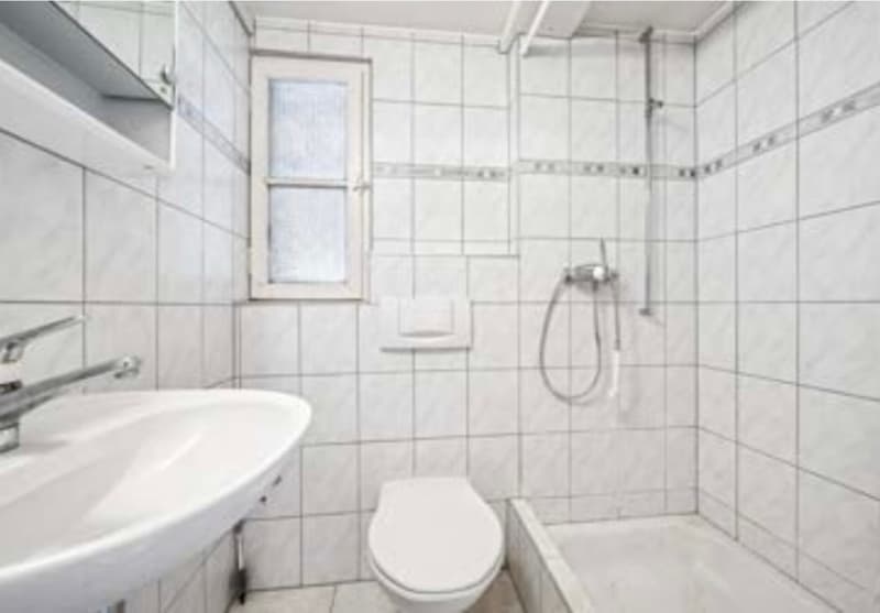 Altbauwohnung im 1. Obergeschoss in Fräschels (14)