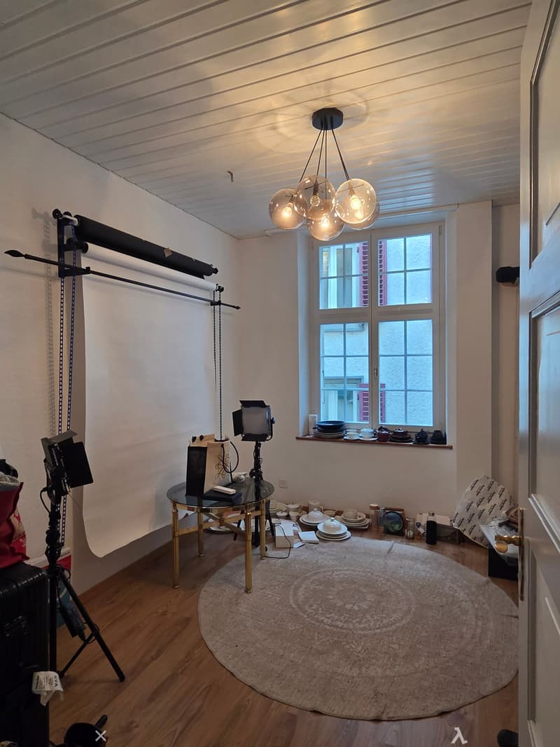 Stilvolle 5-Zimmerwohnung mit Altbaucharme im Herzen von Interlaken (4)