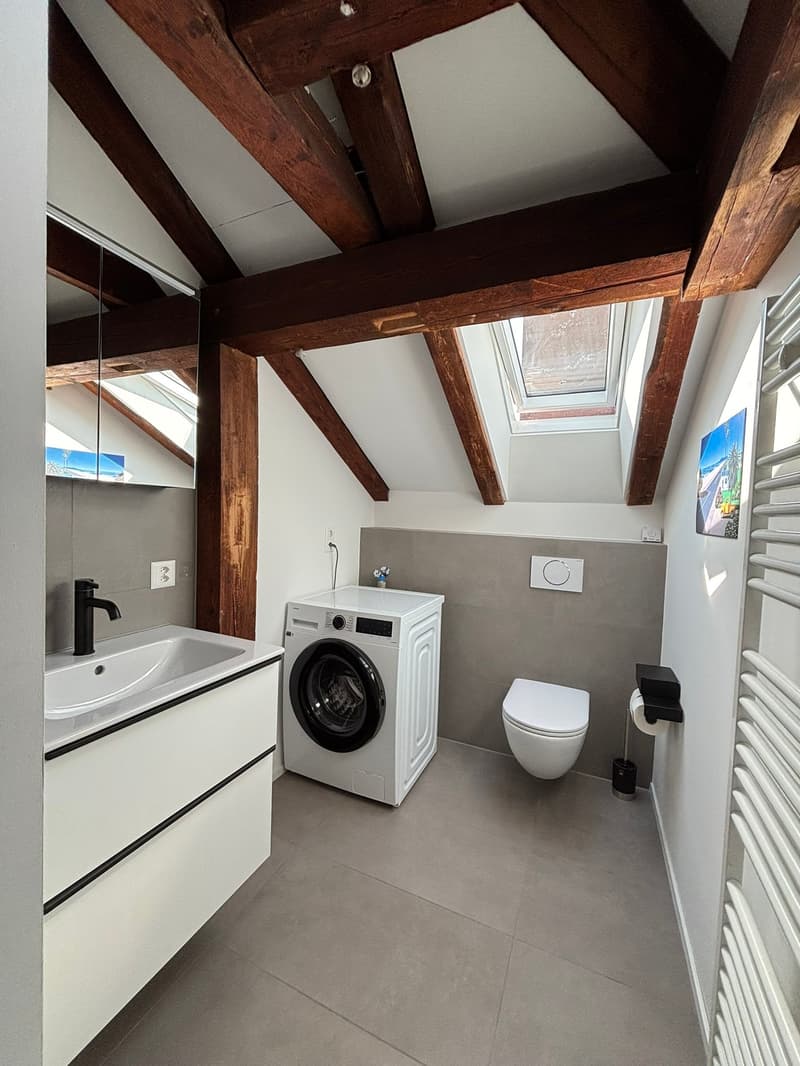 Charmante 2.5‑Zimmer-Dachatelierwohnung im beliebten Kirchenfeldquartier (6)