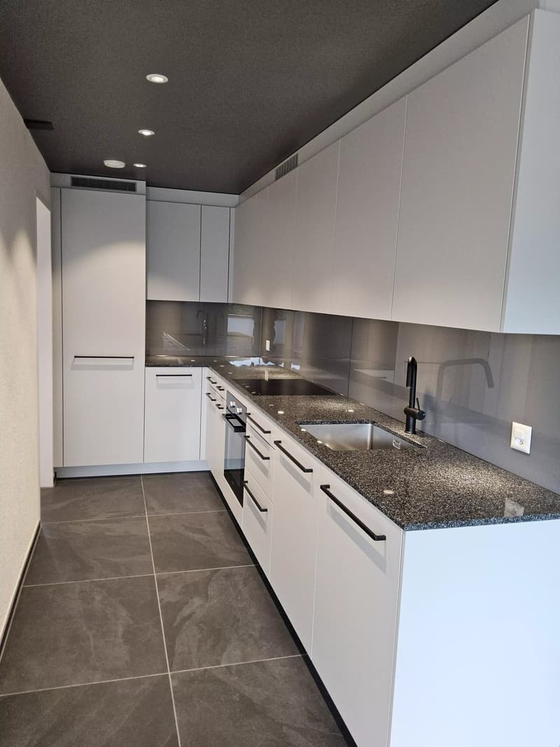 Zu vermieten: Sanierte 3½ Zimmer-Wohnung (2. OG ohne Lift) in Wichtrach! (2)