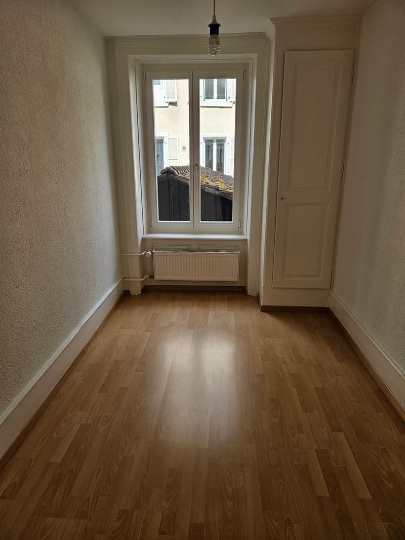 Charmante 3-Zimmer-Altbauwohnung mit Balkon in Biel/Bienne (8)