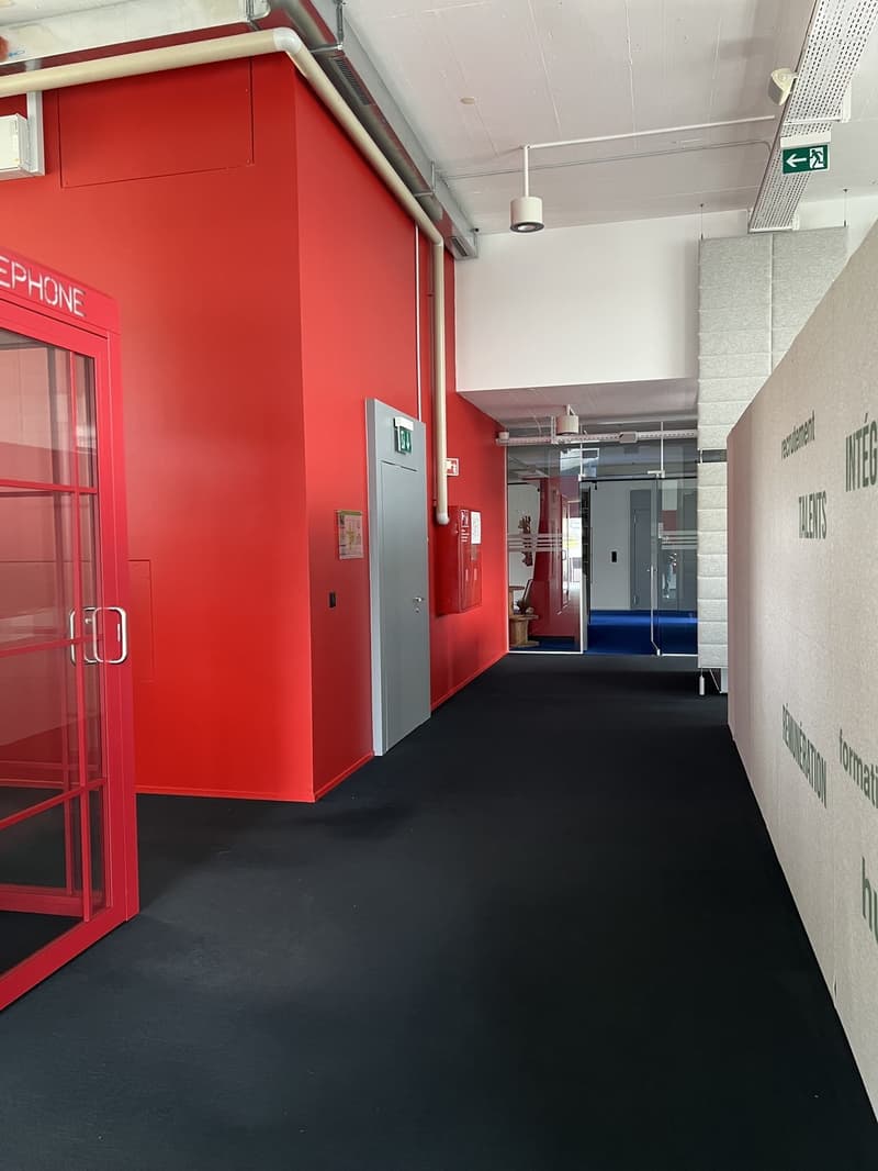 Surface administrative d'env. 420 m2 à louer à Bulle (10)