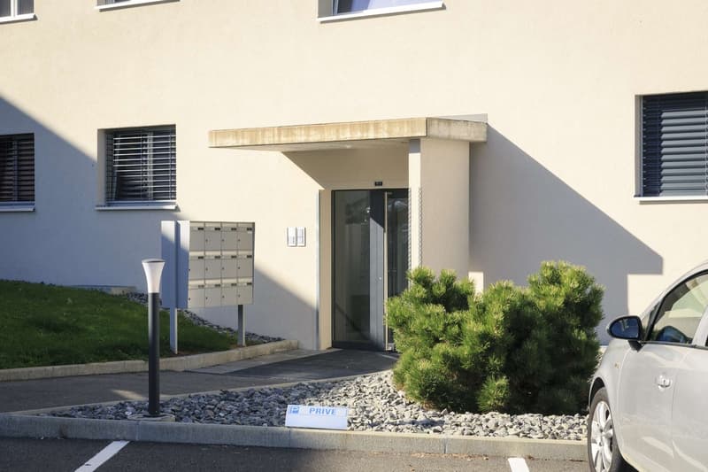 Appartement de 4.5 pièces au rez-de-chaussée (2)