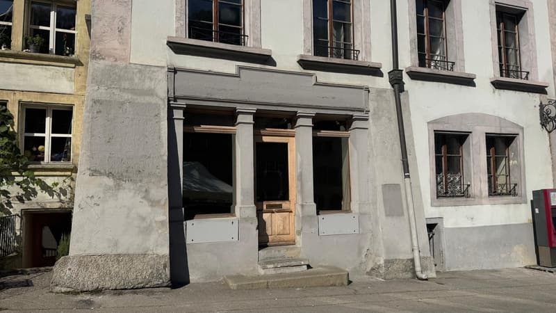 Appartement 2.5 pièces rénové en vieille ville de Fribourg (2)