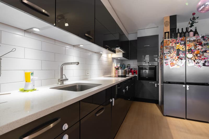Spacieux 4.5 pièces rénové avec balcon au centre-ville (6)