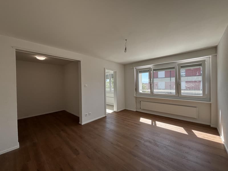 Studio rénové au 2ème étage à louer à Peseux (1)