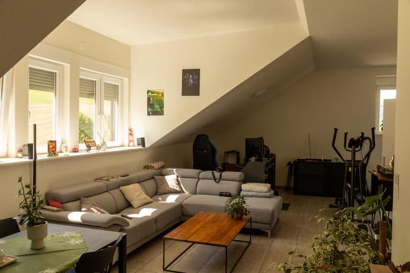 Appartement mansardé de 3,5 pièces à Couvet (2)