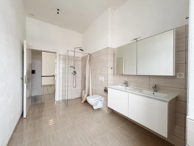 Appartement lumineux de 4 pièces à deux pas de la gare de Couvet (6)