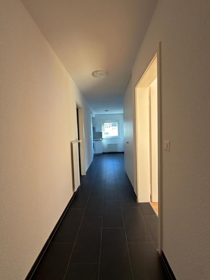 Appartement 2.5 pièces à la Rue du Milieu 17, Bienne (5)
