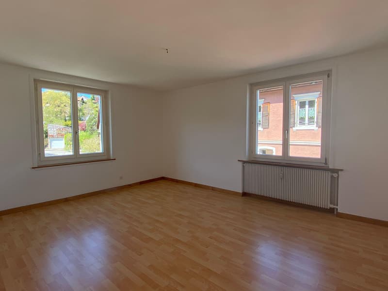 Nouvelle opportunité ! Bel appartement de 4 pièces au coeur de Tavannes (3)