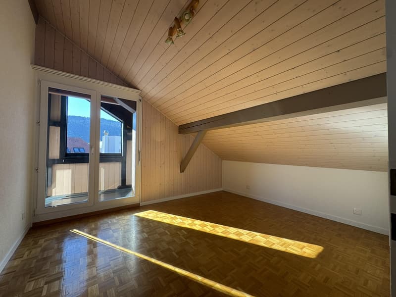 Premier loyer offert - grand appartement 4 pièces de 115 m² avec balcon ? La Sagne (6)