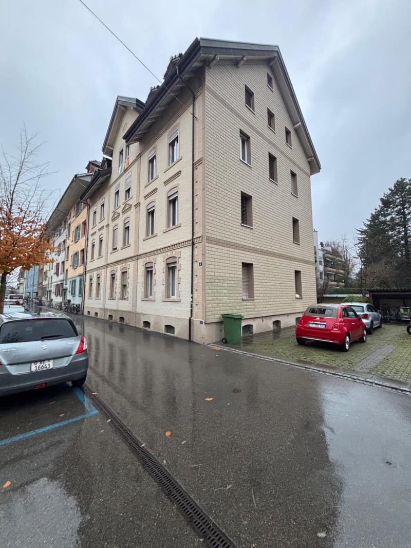 Appartement 3 pièces rénové avec cachet à louer ? Bienne (9)