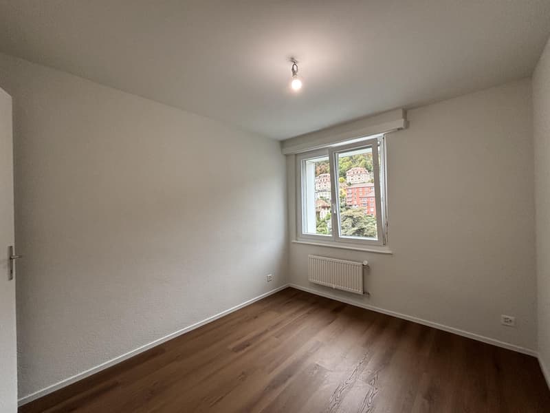 Appartement rénové de 4 pièces au rez-de-chaussée (7)