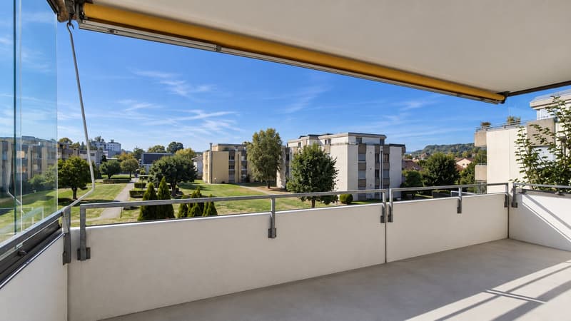 Moderne 4.5-Zimmer-Wohnung mit Balkon für Ihre Familie (2)