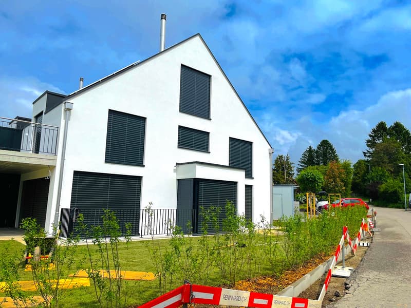 NEUBAU   Traumhaftes Eigenheim an sehr idyllischer Lage in Leuzigen (43)