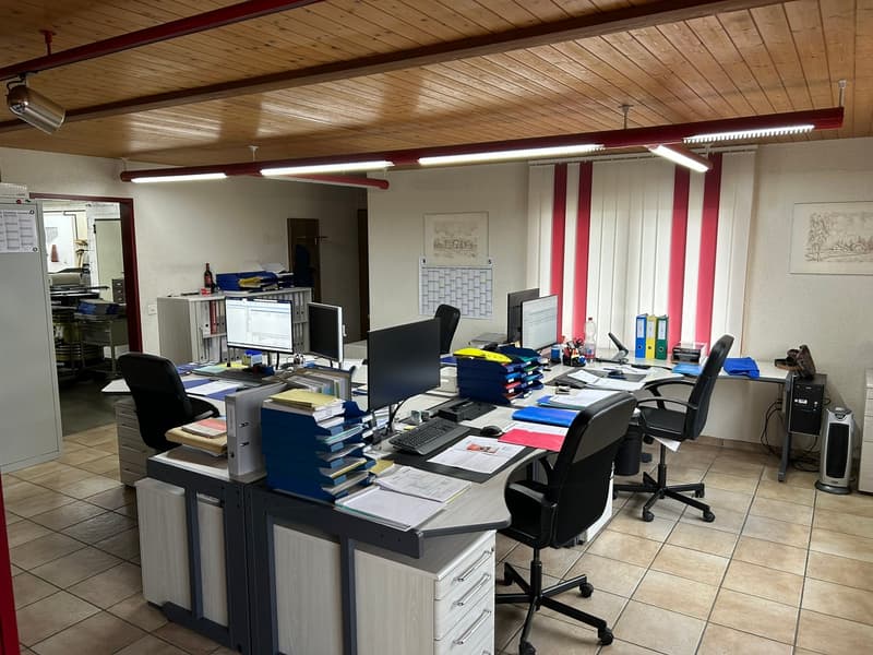 Büro EG