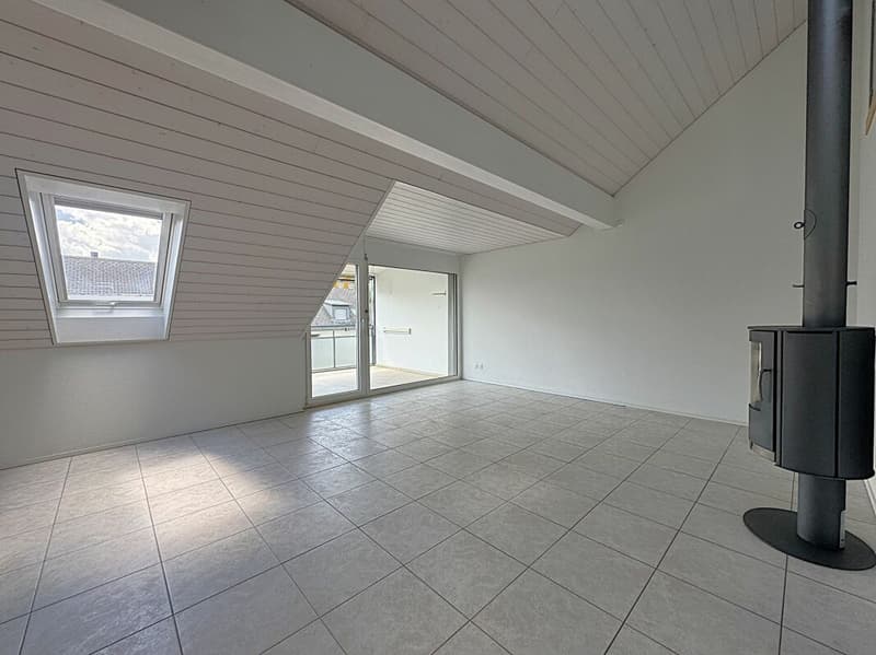 Attraktive und zentral gelegene Dachwohnung mit Galerie (2)