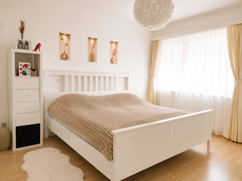Schöne neu sanierte Wohnung mit Balkon und Lift (5)