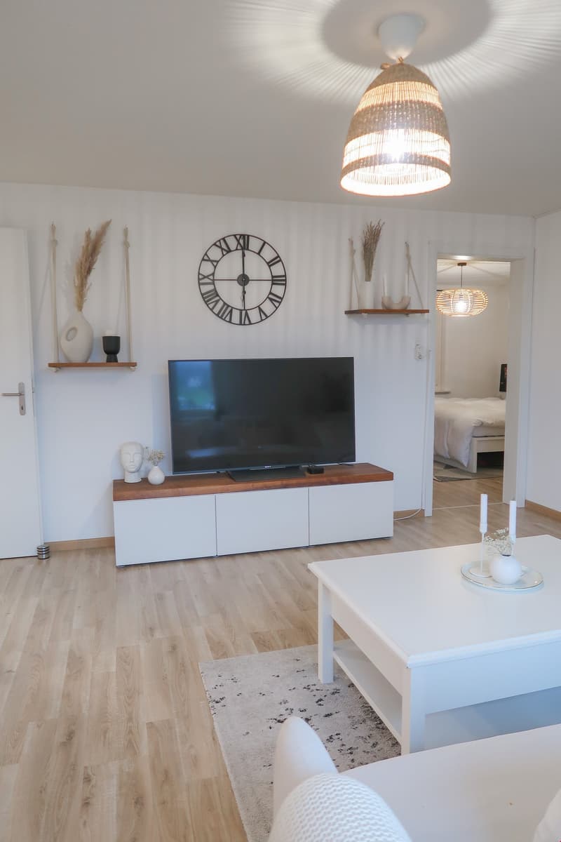 Schöne, helle 4.5 Zimmerwohnung mit toller Aussicht (7)