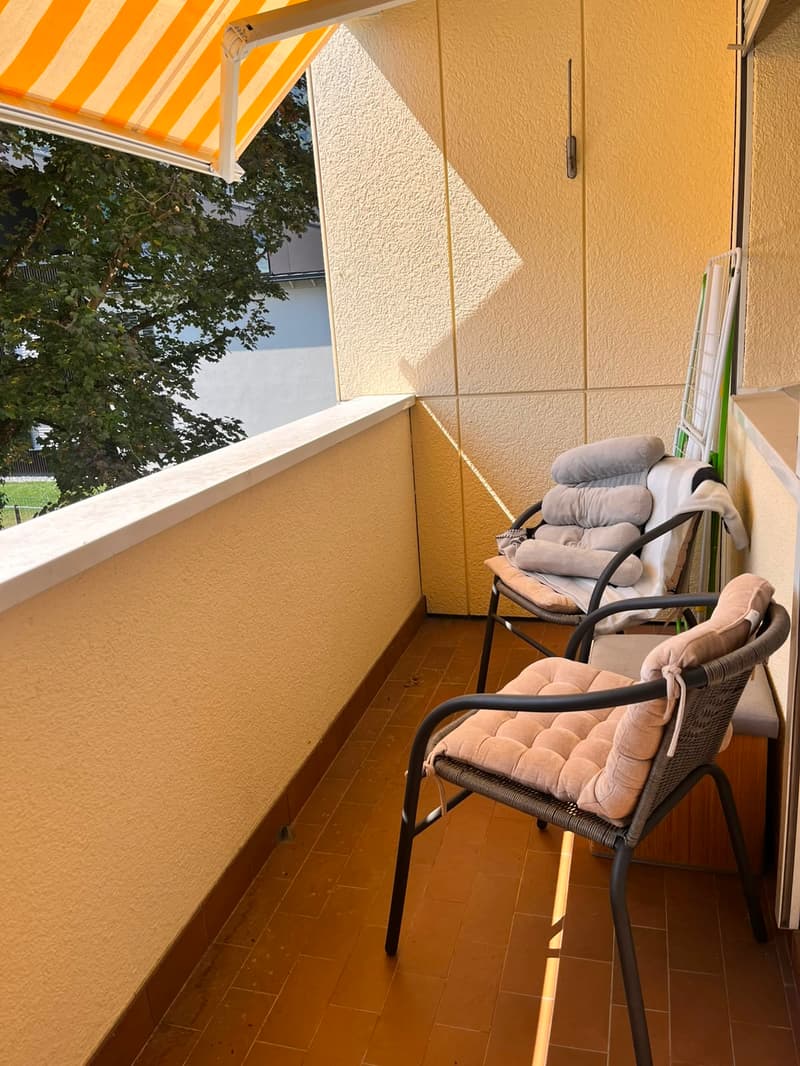 Schöne 2.5 Zimmerwohnung mit Balkon (11)