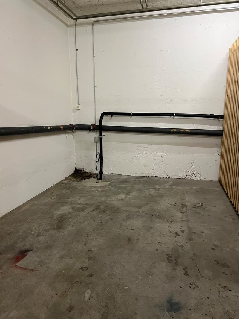 Heller Bastelraum zu vermieten (2)