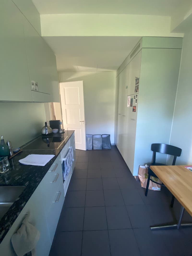 Charmante 3-Zimmer-Altbauwohnung mit Balkon in Bern (3)