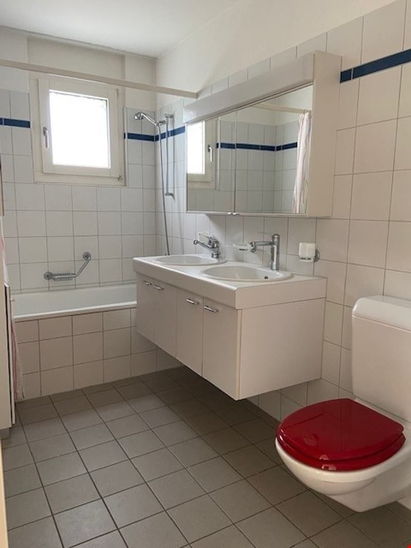 Bad mit Badewanne