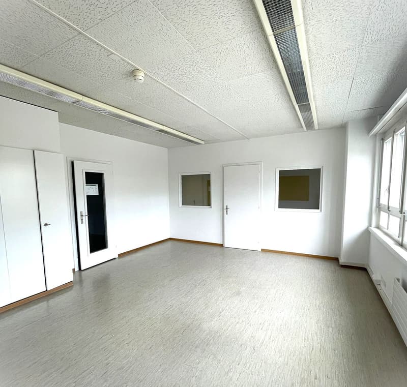 Zweiraum-Büro inmitten des Bernapark Areals (3)