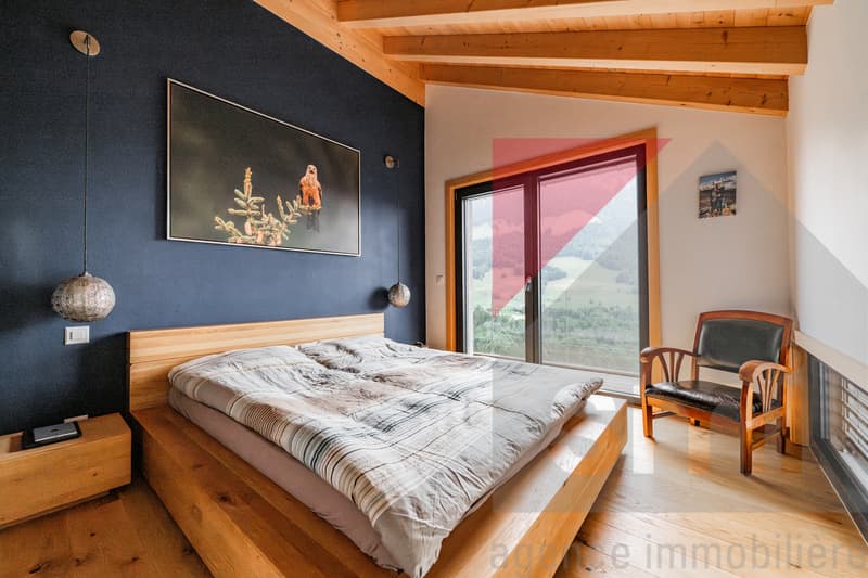 Chambre parentale avec dressing et salle de douche