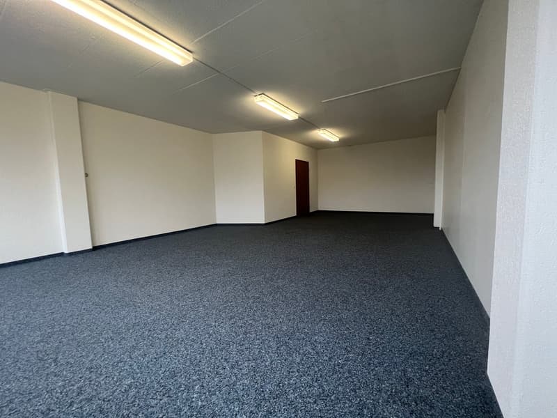 Rollstuhlgängige Gewerberäumlichkeit im Zentrum von Frutigen (3)