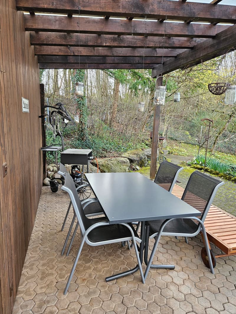 3,5 bzw. 4,5 Zimmer Reihen-Eck-Einfamilienhaus top Zustand (108 m2) mit grosser Gartenanlage (9)
